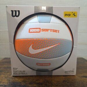 W 1000 Softset Outdoor Volleyball SIZE: OFFICIAL SURFACE: ALL COURTS AVP SFT PLY